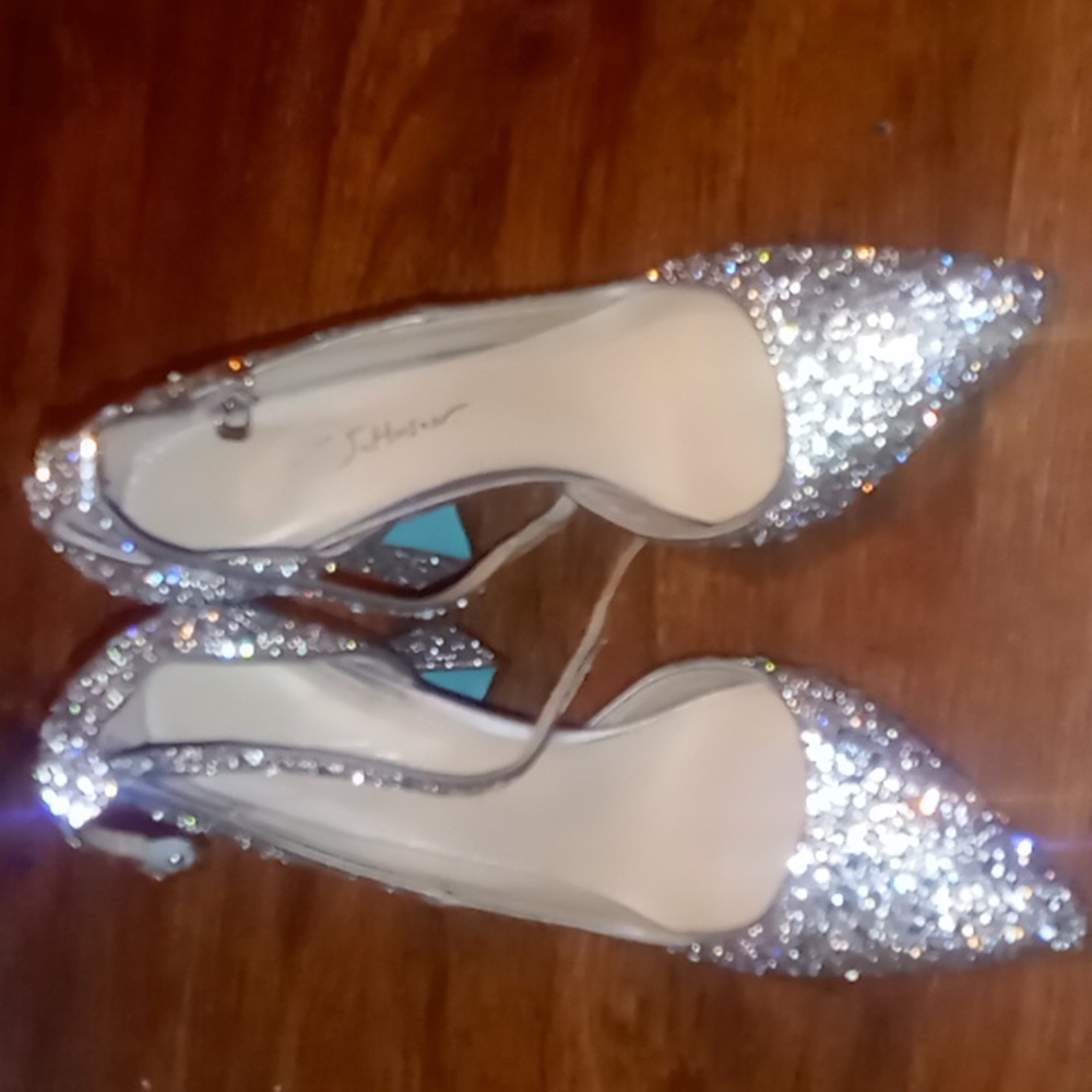 Betsey Johnson's Silver Rhinestone Wn's 4" Chuncky Triangular Heels Size 6 Med